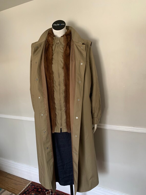 Vintage Kahnert 2 Piece Khaki & Fur Trench Size Me