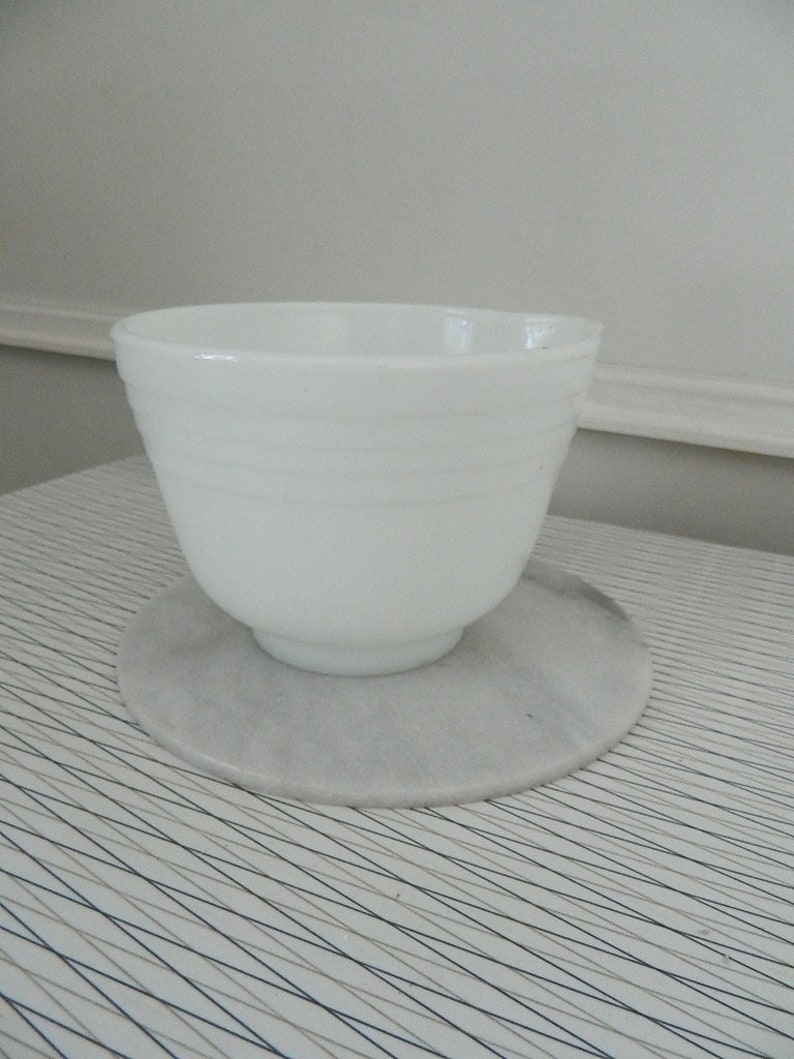 Vintage Pyrex White Milk Glass Mixing Bowl with Pour Spout Hamilton