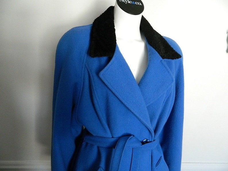 Retro Periwinkle Pure Short Double Breasted Ladies Wool Belted Coat Size Medium