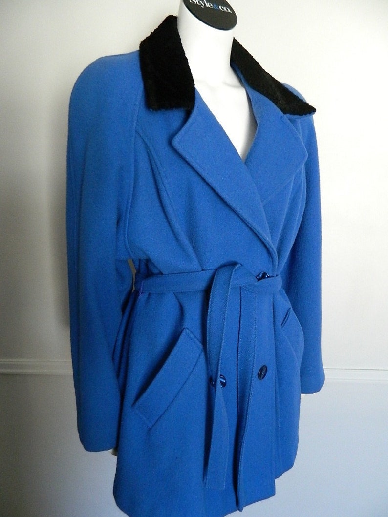 Retro Periwinkle Pure Short Double Breasted Ladies Wool Belted Coat Size Medium