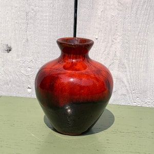 Vintage Kleine MCM Runde Rote Tropfglasur Keramikvase