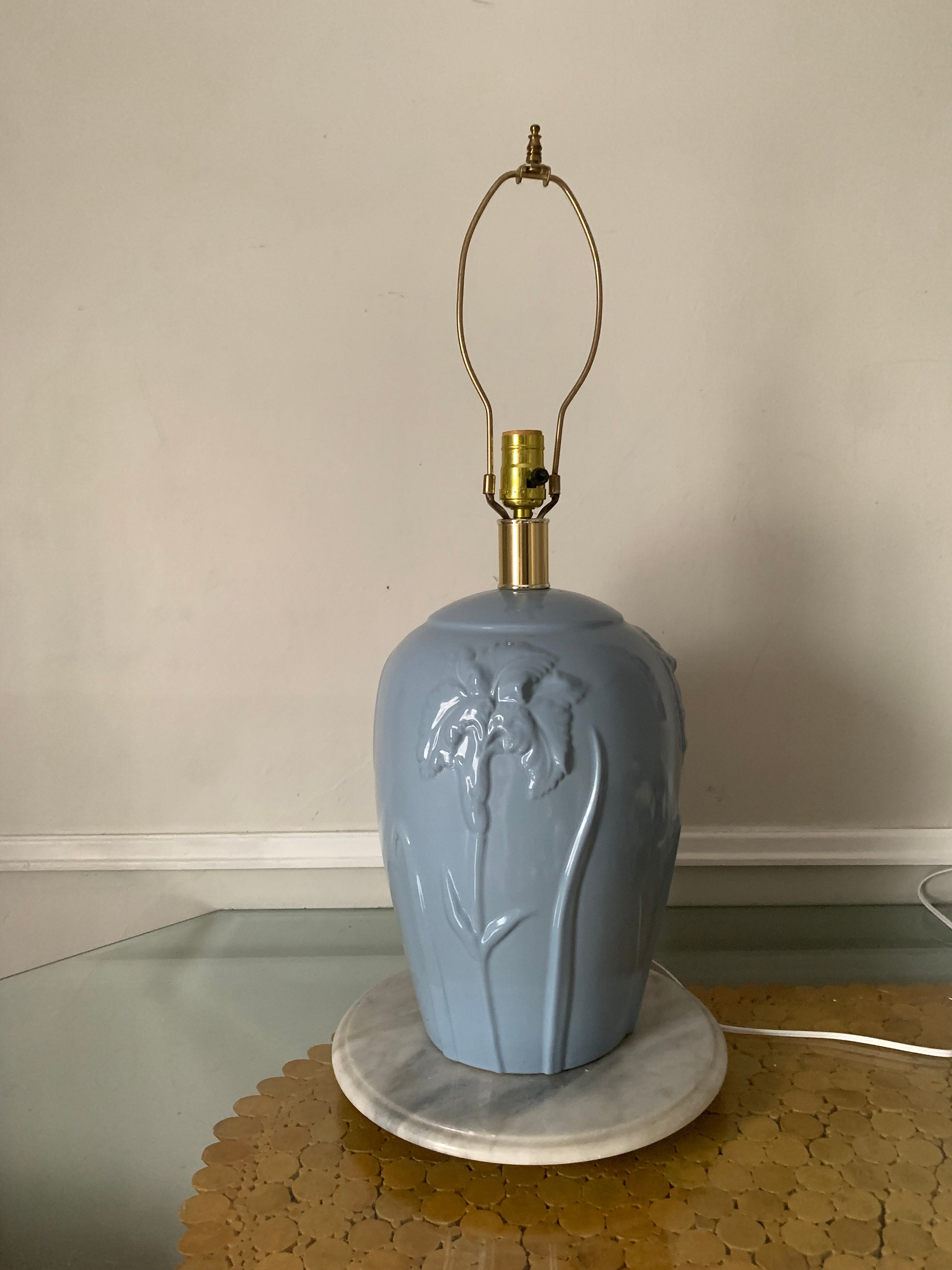 Antique Blue and white Swirl Oil Lamp lantern (Jef) Antique Blue and white Swirl Oil Lamp lantern (Jef)