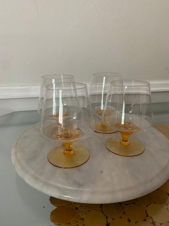 Set of 4 Vintage Short Amber Yellow Swirl Stem Wine Glasses 