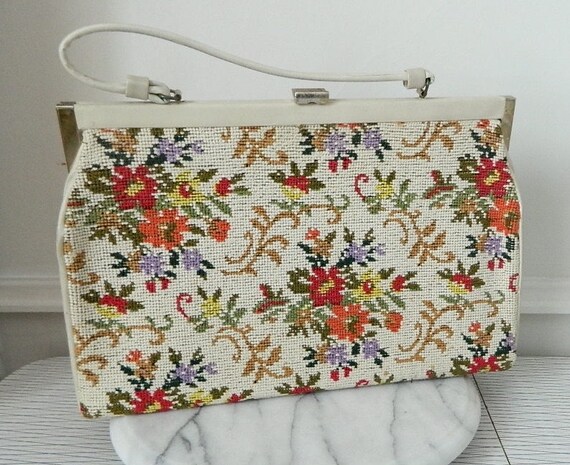 Vintage 1950s Floral Needlepoint Tapestry Hang Bag