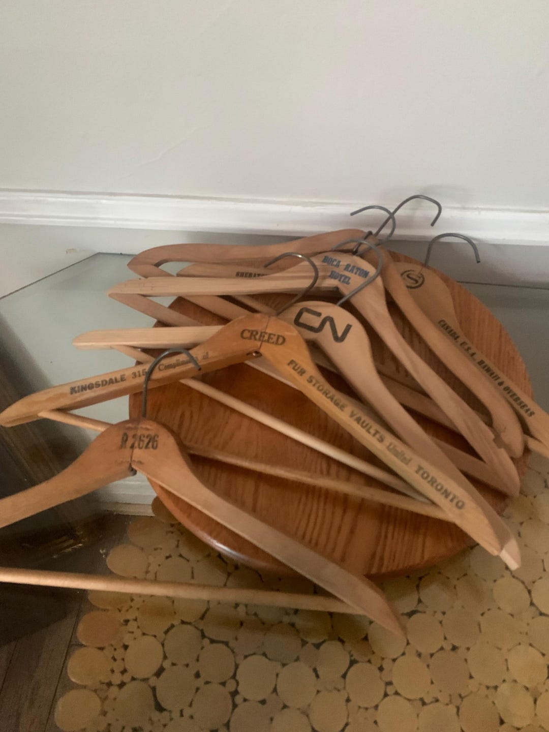 Set of 6 Vintage Hard Wood Top Hangers With Store Names - Etsy Canada