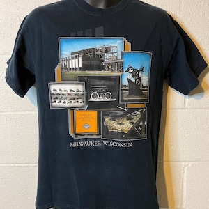 Vintage Harley Davidson Museum Milwaukee WI Distressed T-Shirt Medium