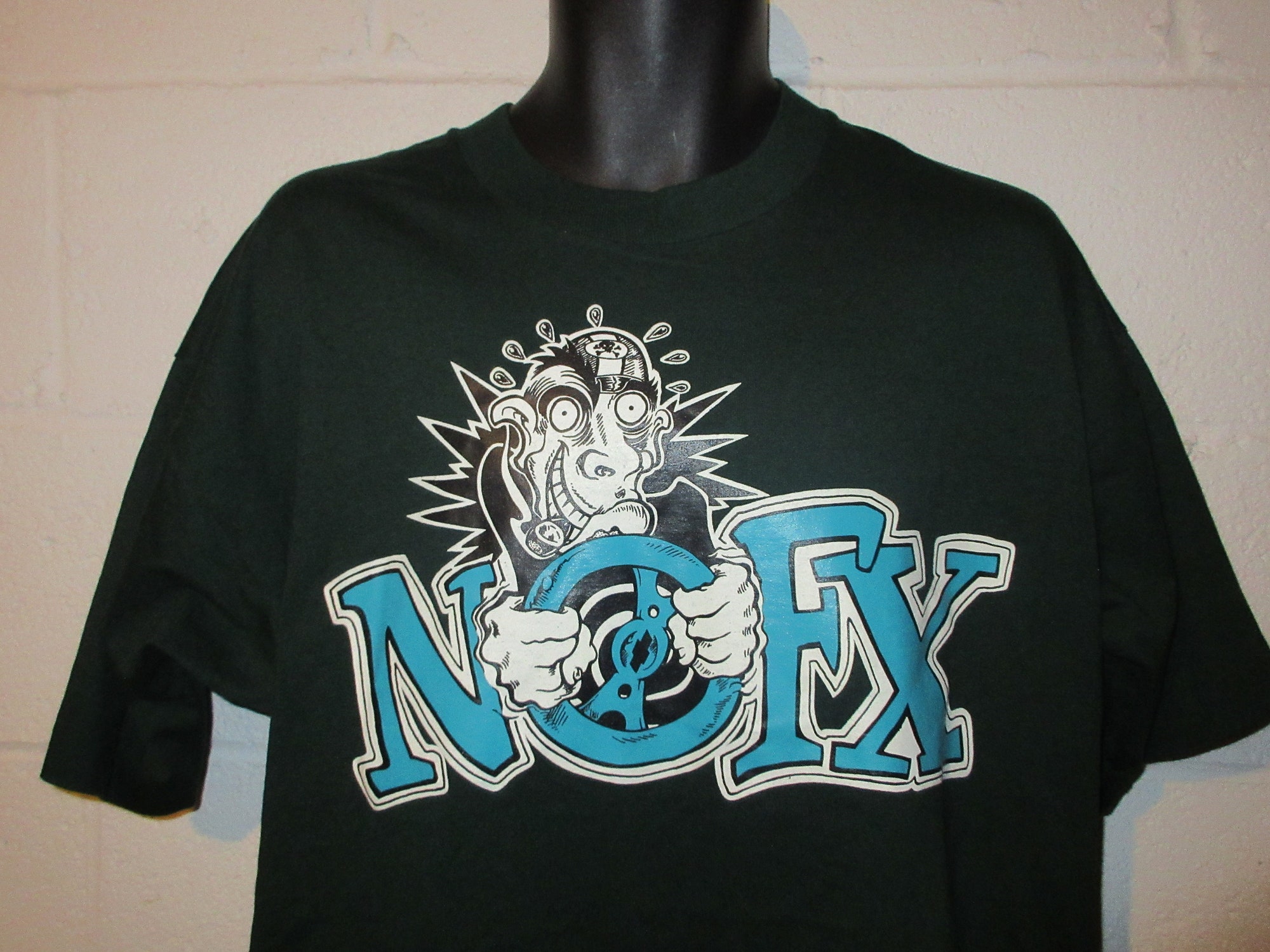 Vintage 90s NOFX Fat Wreck Chords Punk Band T-Shirt