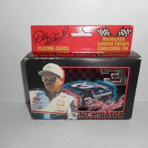 Cartas de juego de doble mazo de Dale Earnhardt Sr. de NASCAR de 1999, colección en lata