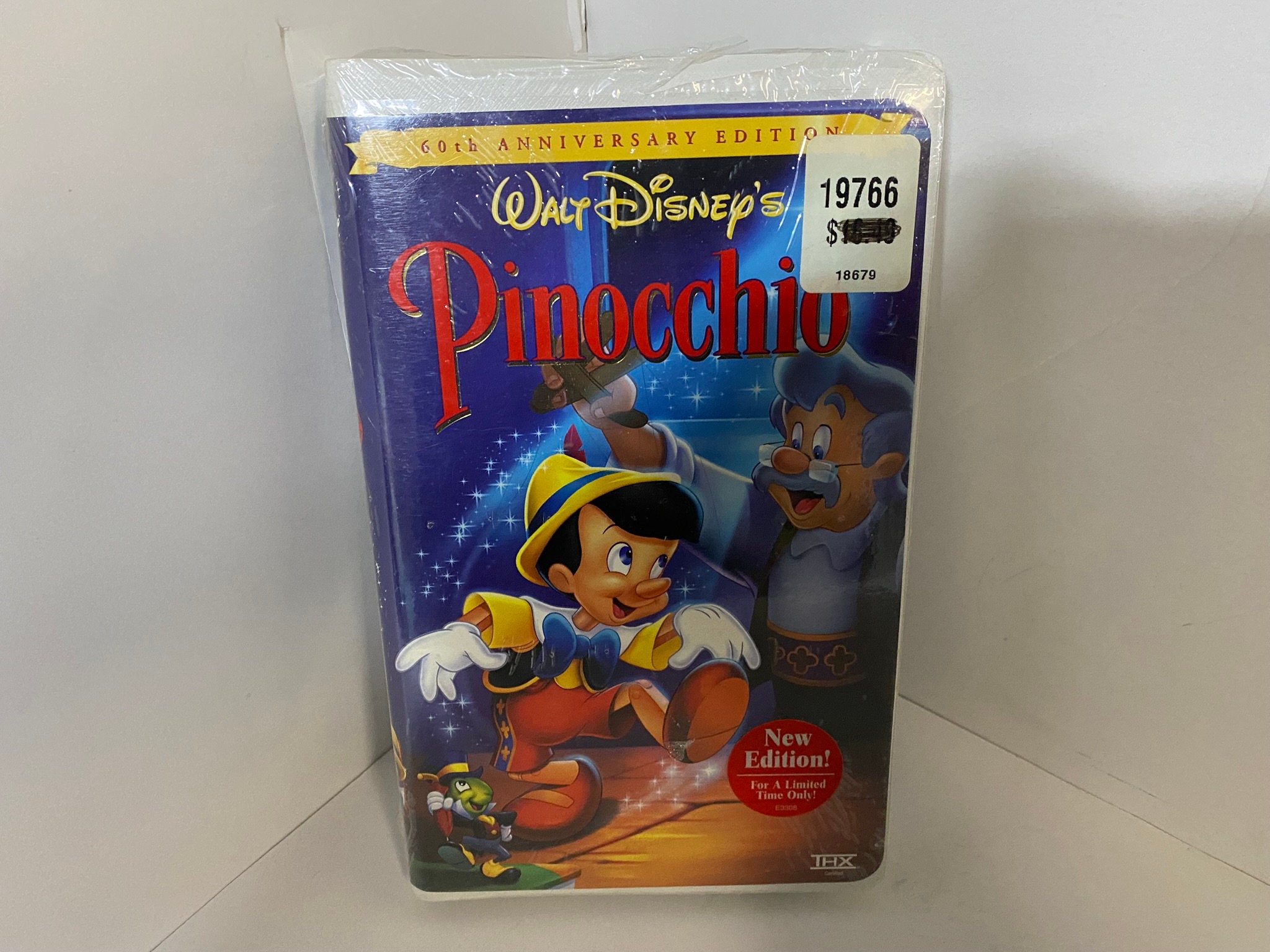Pinocchio Sealed Disney VHS, 1999 Clam Shell Gold Collection 60th  Anniversary - Etsy Norway
