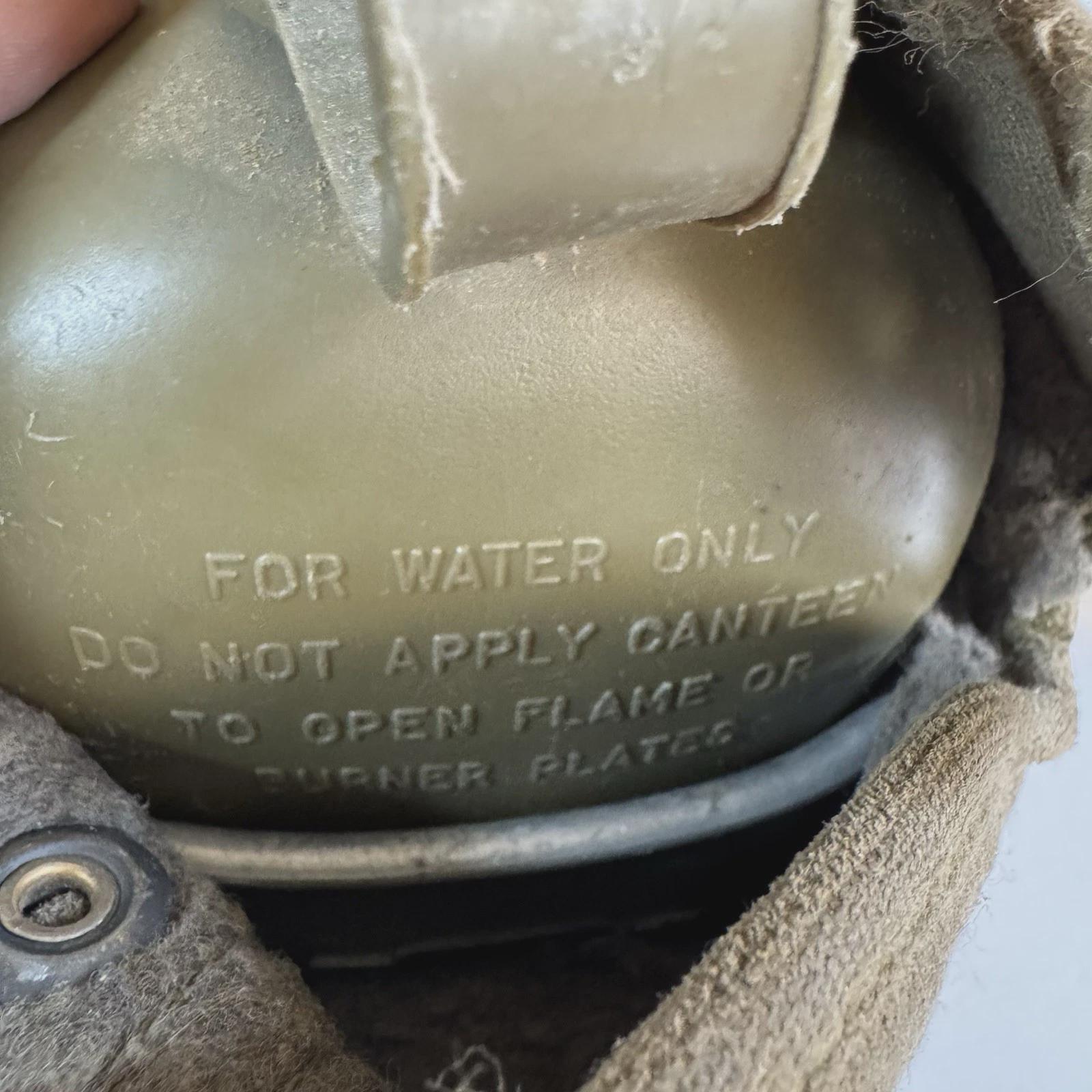 ベトナム戦争時代の米軍水筒セット – 名前入り – M-1910 キャンバス製