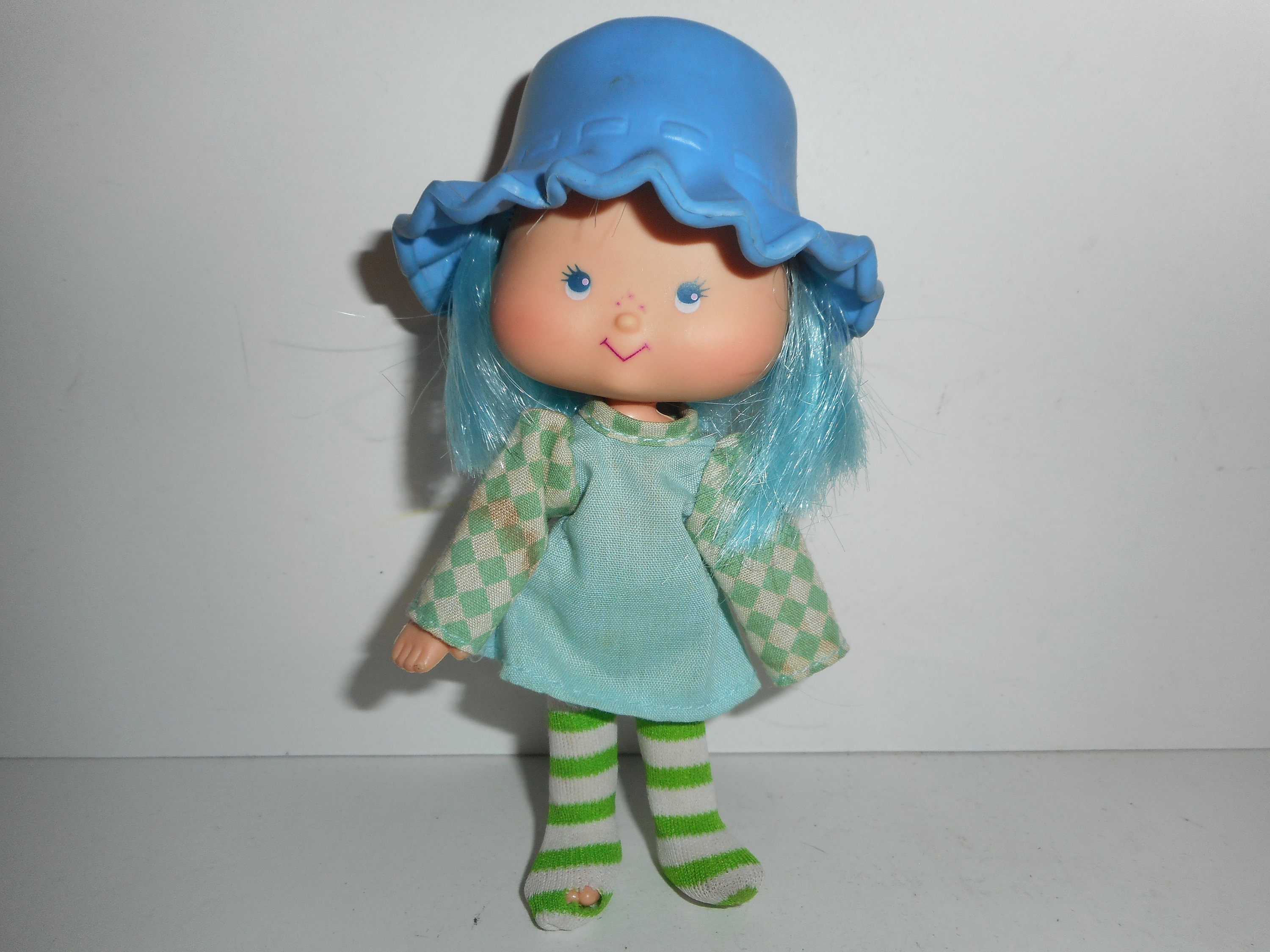Strawberry Shortcake Blueberry Muffin Doll with Blue Hair and Blueberry Scented Hair - wide 10