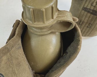 ベトナム戦争時代の米軍水筒セット – 名前入り – M-1910 キャンバス製