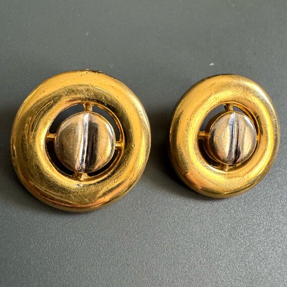 Vtg Round Two Tone Rivet Button Stud Earrings Gol… - image 3