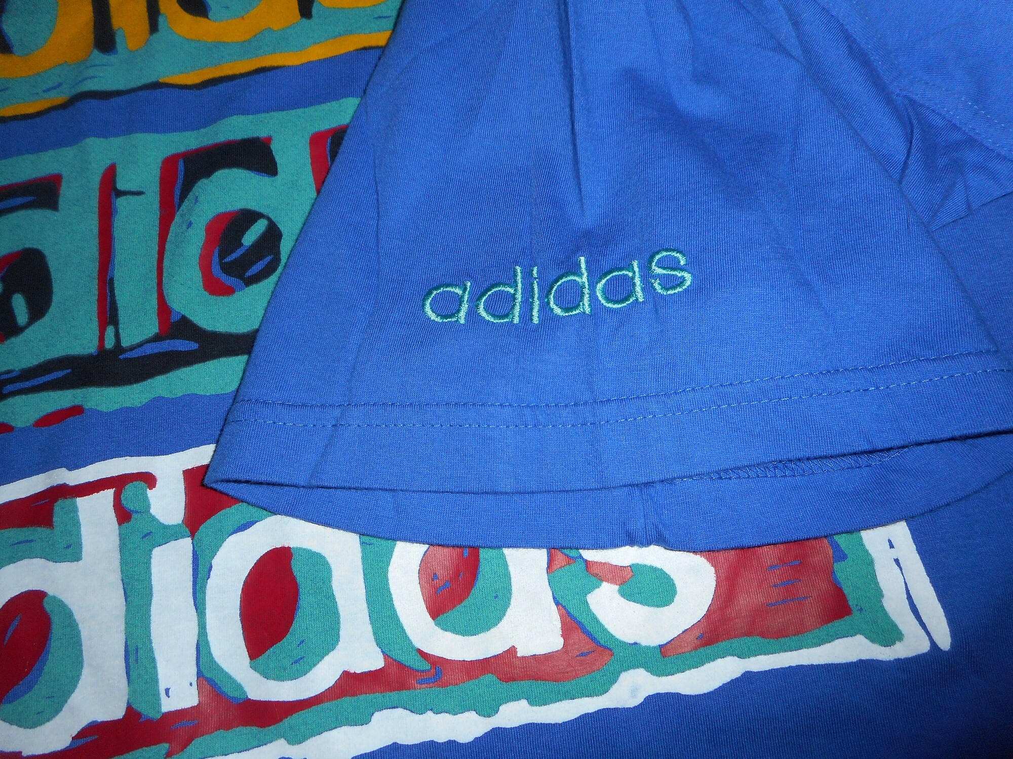 Vintage 90s Adidas Spell Out T-Shirt Fits
