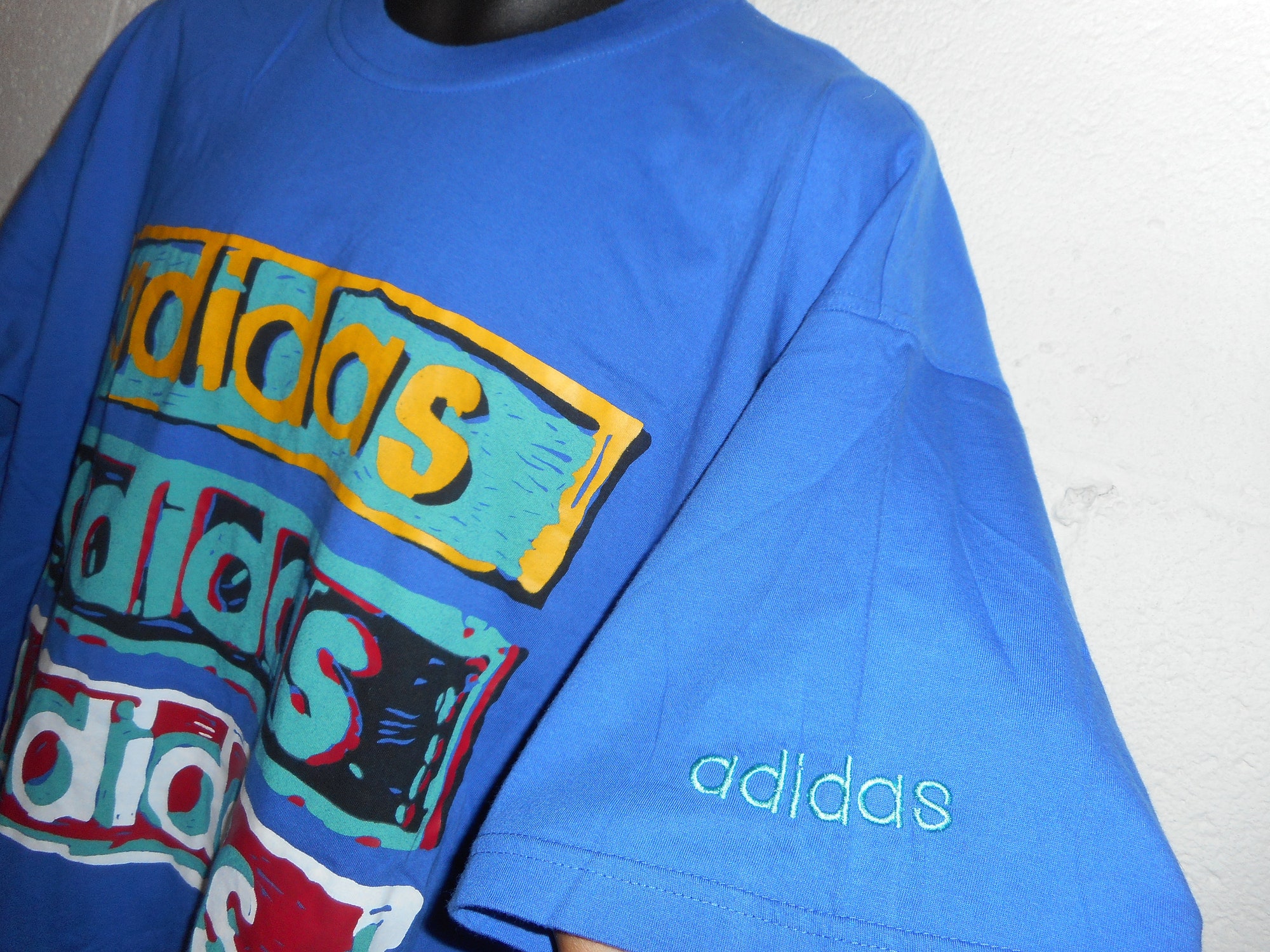 Vintage 90s Adidas Spell Out T-Shirt Fits