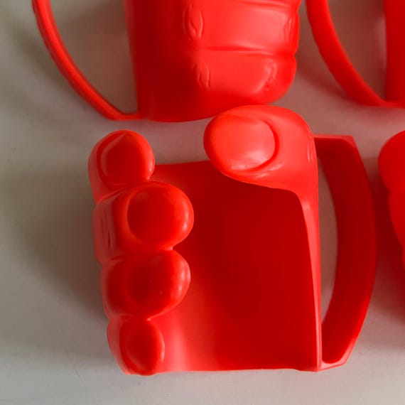 Vintage Set of 4 Promo 7-eleven Red Plastic Monster Hand Drink
