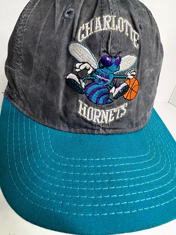 Vintage 90s Charlotte Hornets Cap 