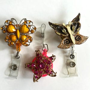 Lot de 3 broches papillon étoilées avec clip rétractable pour porte-cartes d'identité
