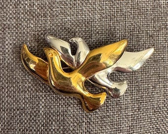 Vintage Gold & Silver Tone Flying Twin Doves Bird Pin Brooch