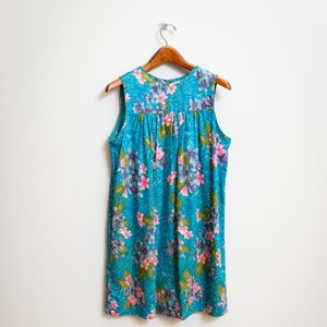 Size S/M, 1960s Sleeveless Teal Hawaiian Floral Mini Shift Dress