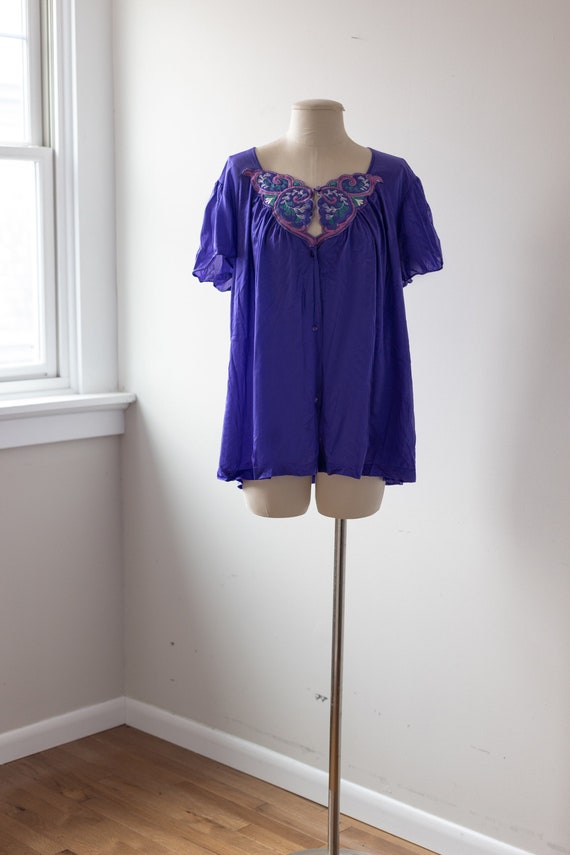 Size XL, 1970s Purple Butterfly Embroidered Flounc