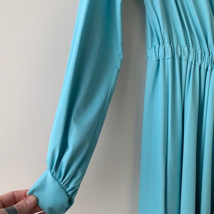 Size M/L, 1970s Iris Blue Long Sleeve Tie Waist Night Dress image 4