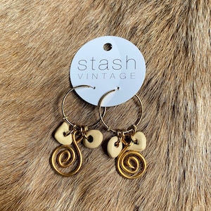 003 - 1980s Gold Toned Bohemian Spiral Hoop Earrings