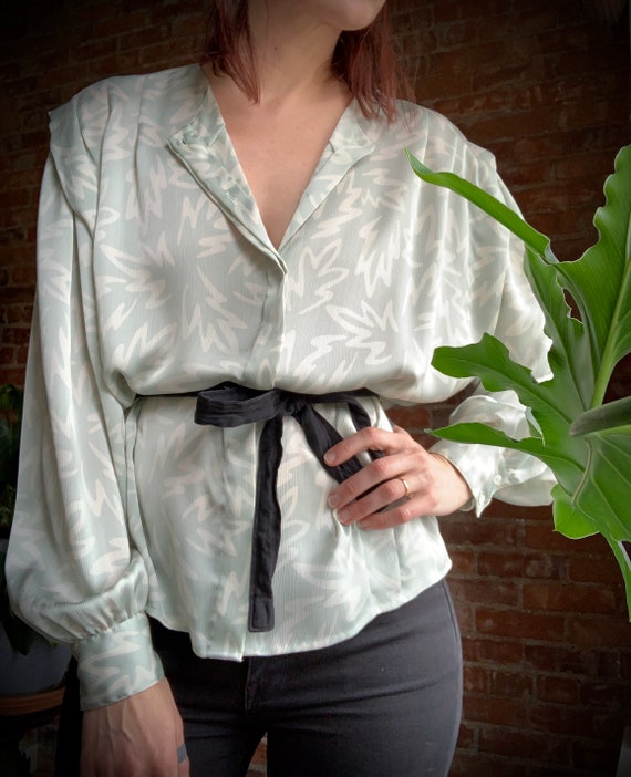 Size L, 1980s Silky Mint Sage Squiggle Blouse by … - image 2