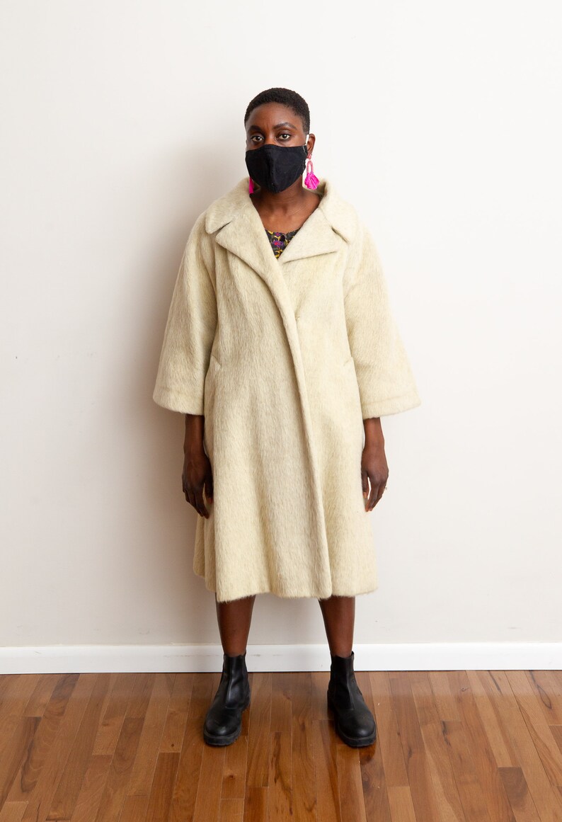 Size ML 1950s Cream Wool Swing Coat