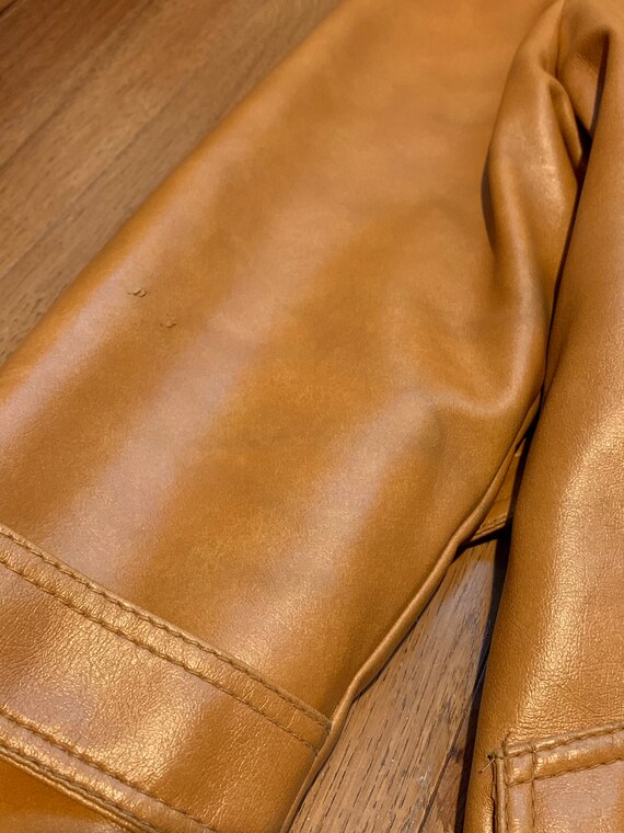 Size L, 1970s Tawny Caramel Vinyl Coat w/Tie Belt - image 10