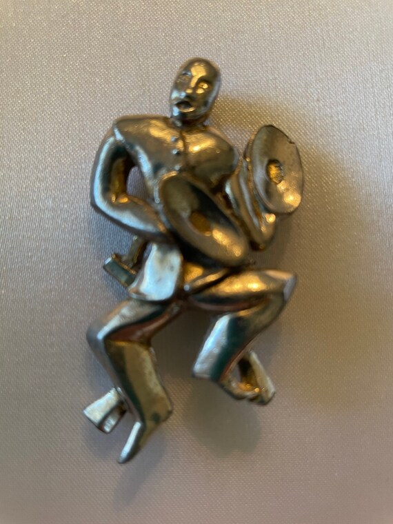 Silson pin circa 1940 - image 1