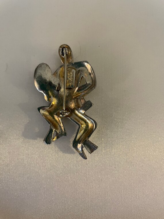 Silson pin circa 1940 - image 4