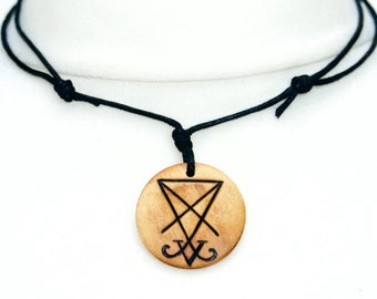 Collar con colgante de sello de Lucifer, hecho a mano y personalizado, gargantilla de madera con el sello de Satán, joyería satánica, gótica, bruja