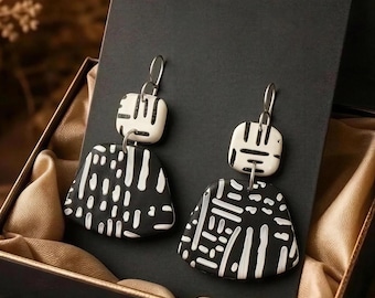 Orecchini Kente Rhythm audaci / Orecchini vistosi in bianco e nero di ispirazione afrocentrica / Gioielli boho fatti a mano di ispirazione tribale