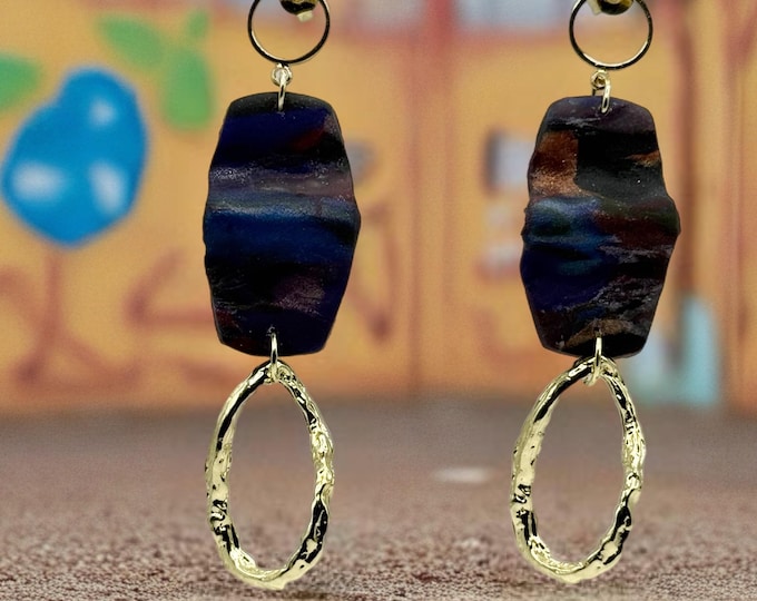 Sculpted Midnight Waves Earrings: Gold Oval Drop, Artistic Statement Jewelry