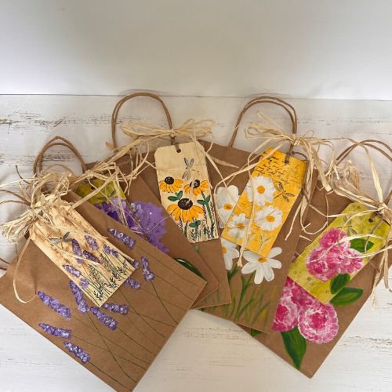 Daisy Gift Bag Flower Gift Bag, Hand Painted Gift Bag, Spring Gift Bag, Kraft Gift Bag, Teacher Appreciation Gift Bag, Mothers Day Gift Bag image 8