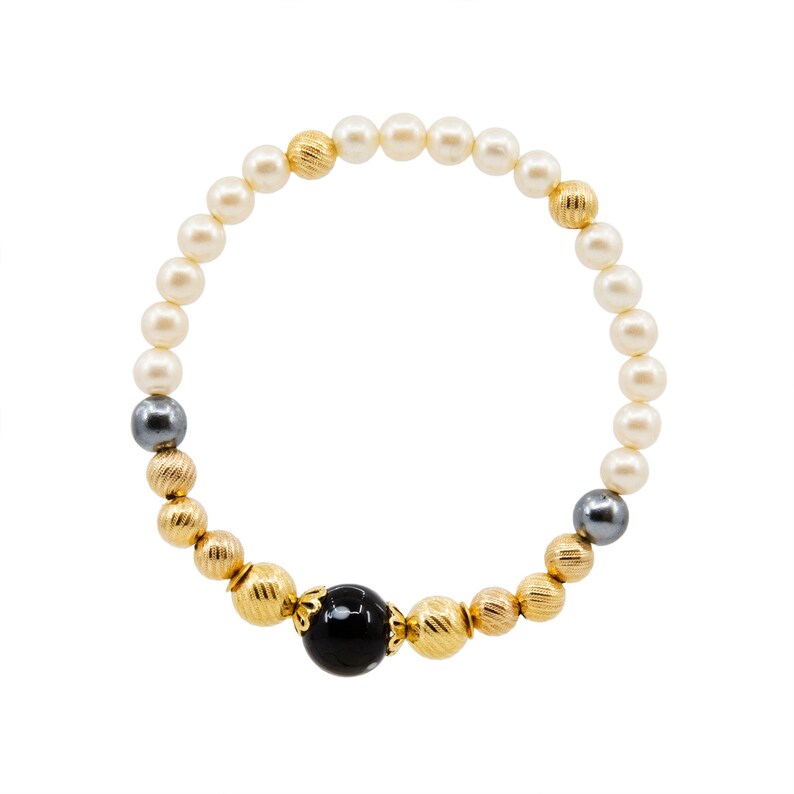 Pearl Conta Di Ojo Ilsa Bracelet Handmade in New York by Alzerina Jewelry 3