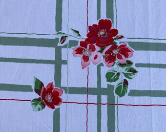 Classic Wilendur  Vintage tablecloth Pink and Red Daises with Green  Fauna.