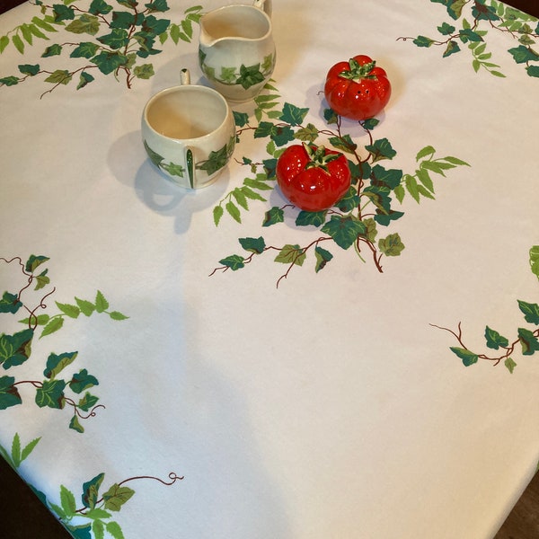 Wilendur "Ivy" vintage tablecloth