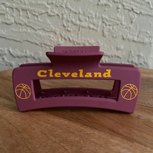 Cleveland Cavaliers Krallen Clip: Haarschmuck in Kastanienbraun & Gold