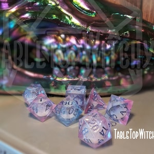 Liquid Core Dice Set -Fae Fire
