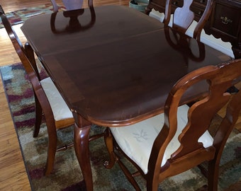 Queen Anne Solid Cherry wood dining room table and chair set
