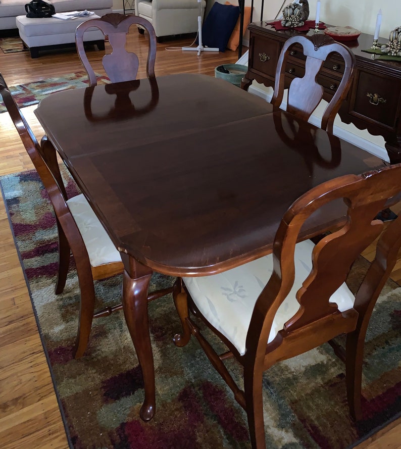 Queen anne desk and chair set Clearance