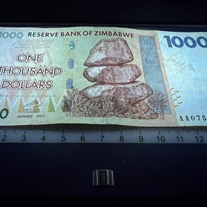 Zimbábue Uma nota de 1000 dólares 2007 Papel-moeda Mil Moeda Mundial