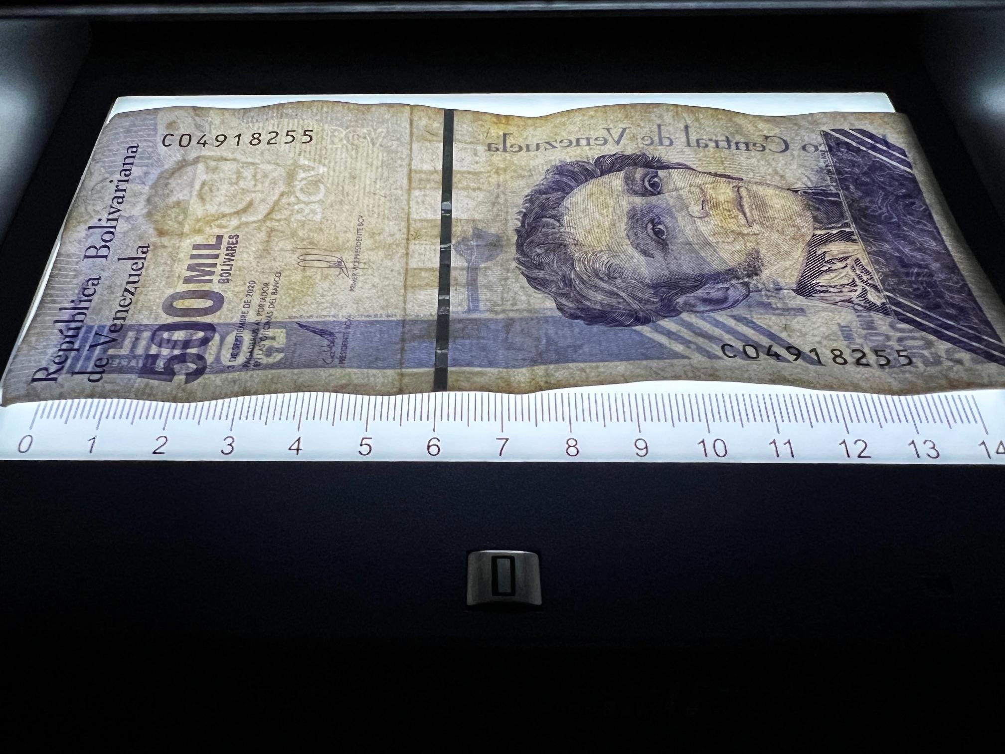 ベネズエラボリバル100万ソベラノ・500枚 il_1080xN.6764765827_tpc6.jpg