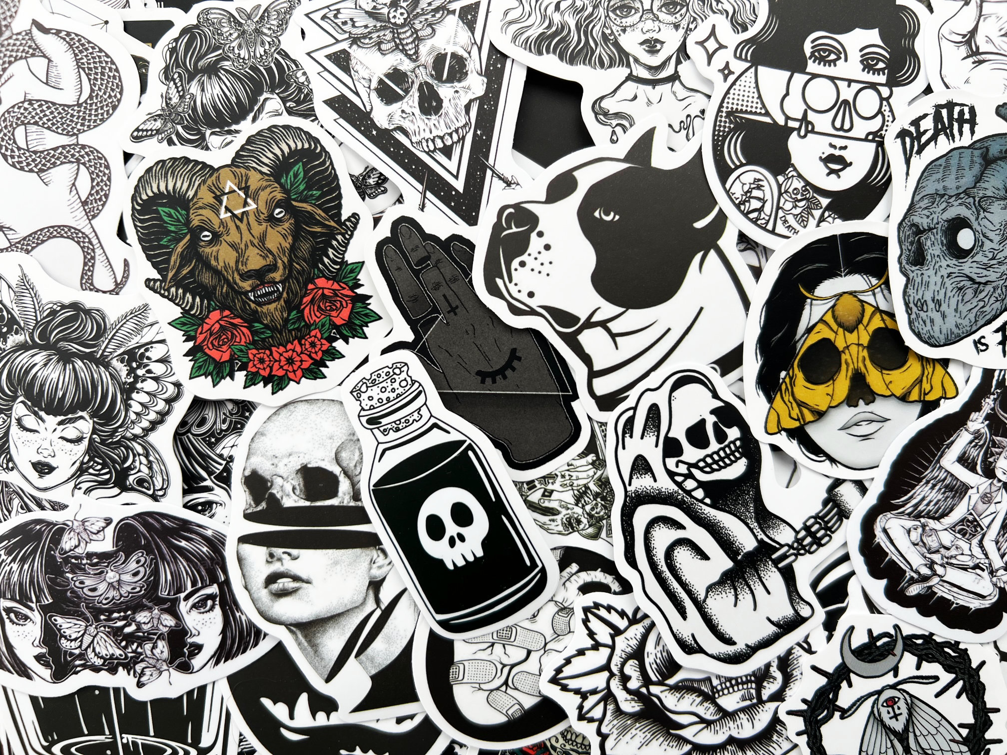 100 Adesivi Gotici Impermeabili - Stile Punk Horror Con Teschi E Lettere, Per Notebook, Laptop E Bagagli - 2