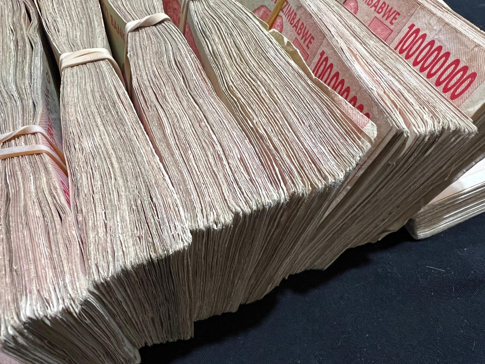 ジンバブエ 100000000000000000ドル紙幣. 100枚セット ジンバブエ 1 億ドル紙幣 100 枚セット - Etsy 日本