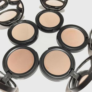 Organic Based Natural Concealer Cream Makeup