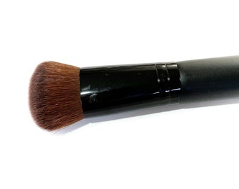 Chubby Blender Makeup Brush - Foundation + Blush + Setting Powder + Bronzer