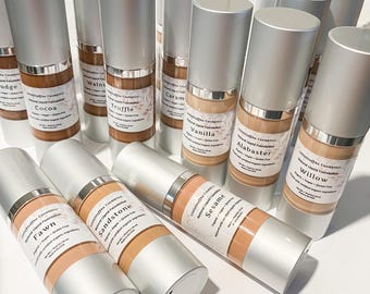 Base líquida orgánica / 16 tonos y 2 tamaños